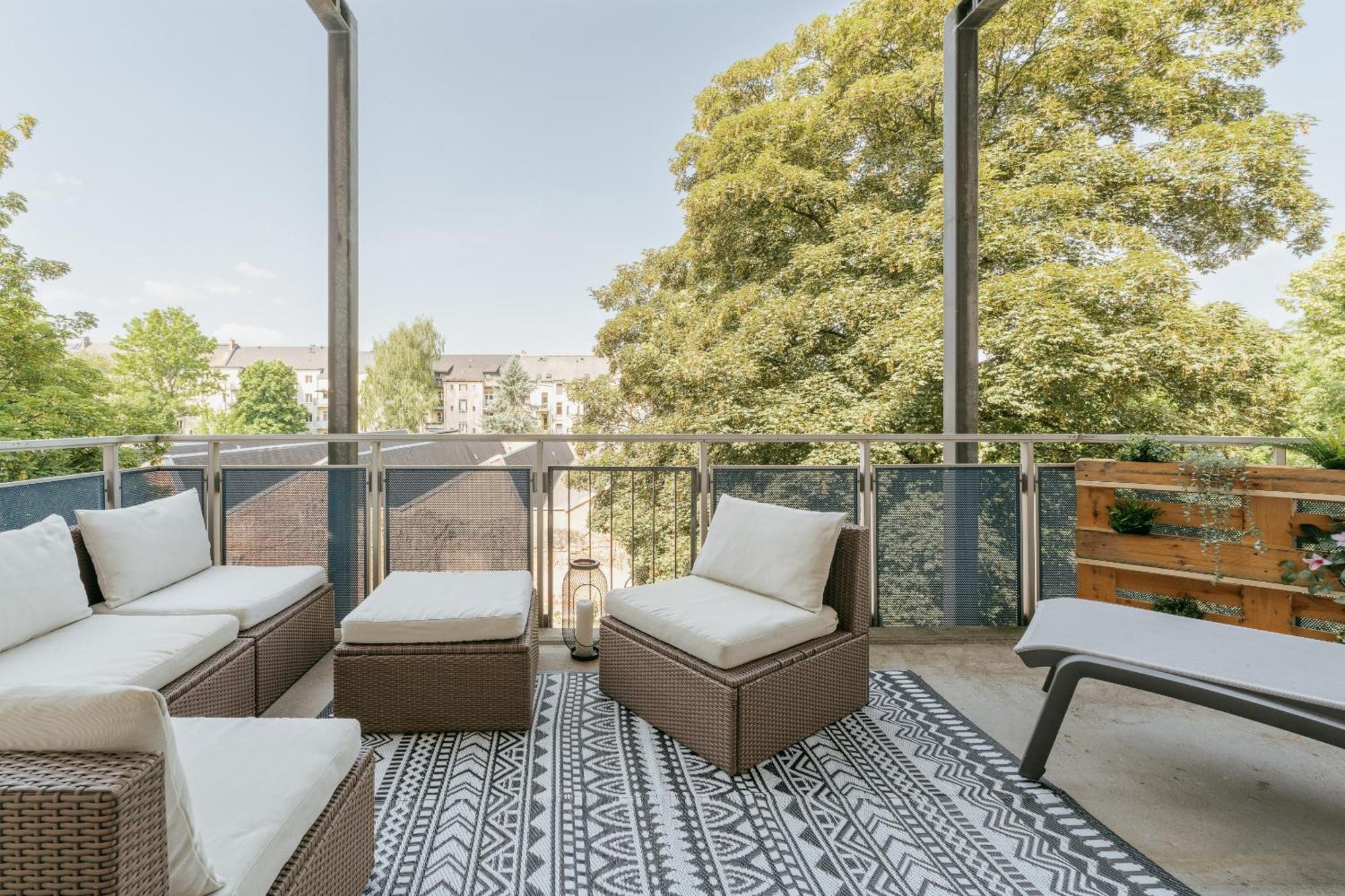 Premium Quartier Clara , Karl Und Fritz Auf Dem Kassberg Mit Eigenem Stellplatz Apartment Chemnitz Exterior photo