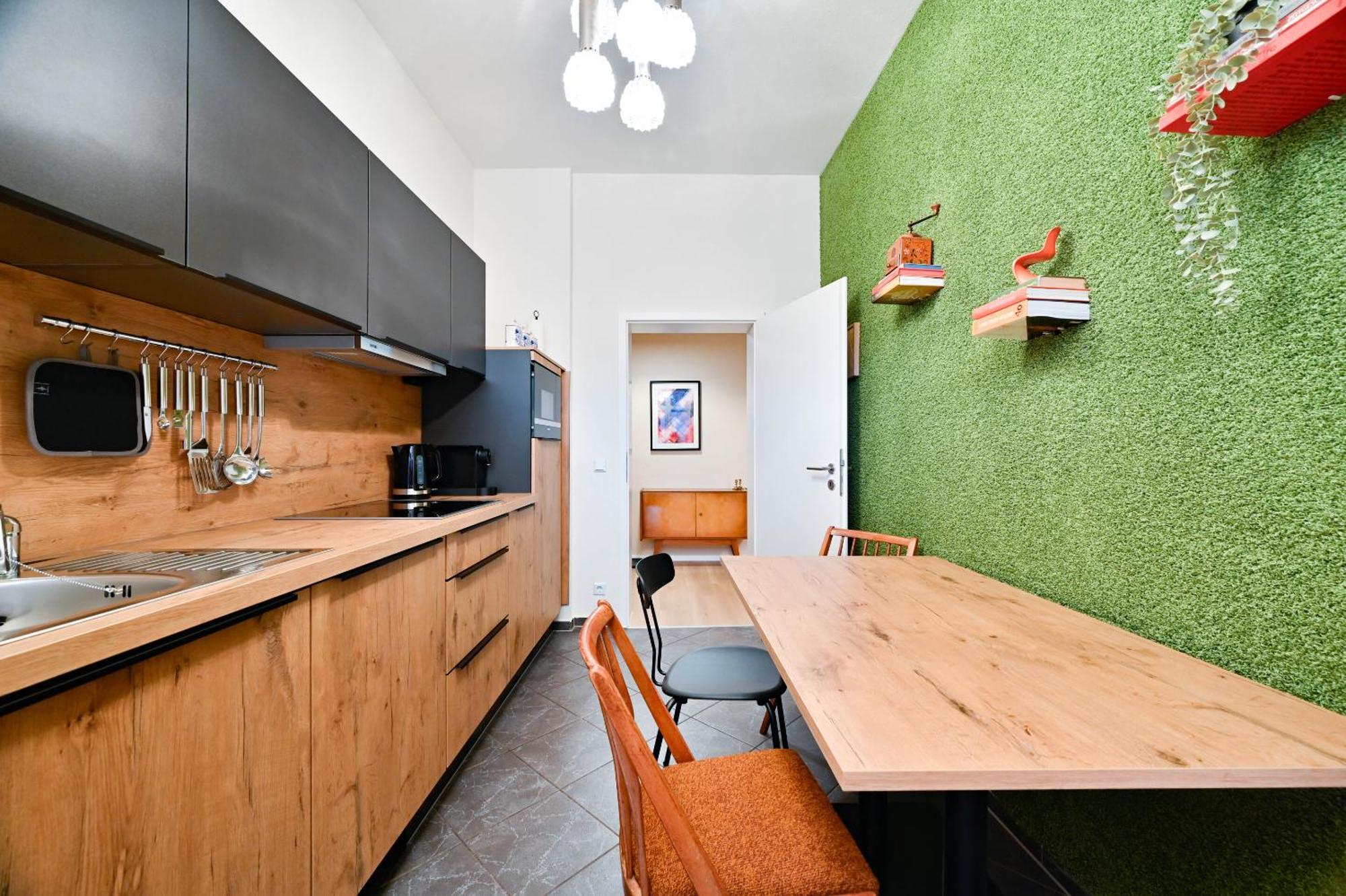 Premium Quartier Clara , Karl Und Fritz Auf Dem Kassberg Mit Eigenem Stellplatz Apartment Chemnitz Exterior photo